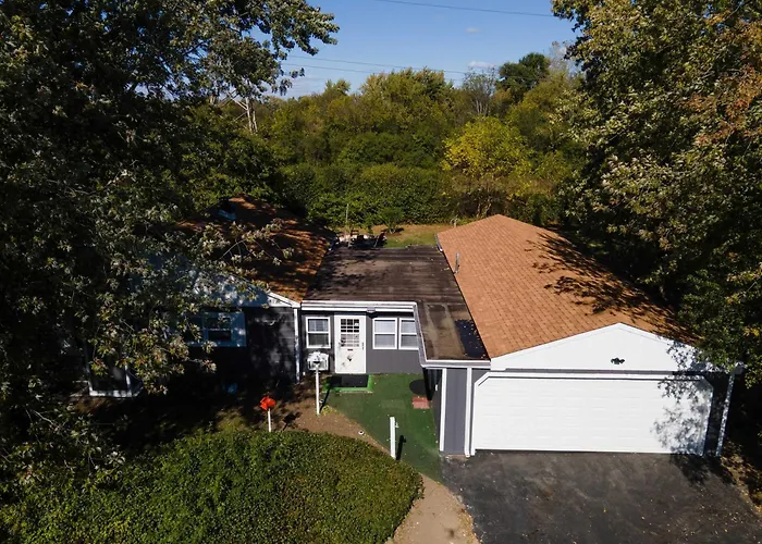 Greenway Getaway-private Huge Outdoor Fun, Game,navy Holiday home